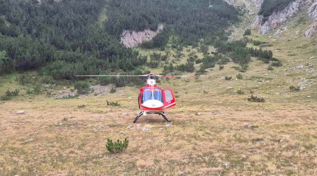 photo of emergency medical helicopter in Bulgaria in the Pirin Mountains above Bansko